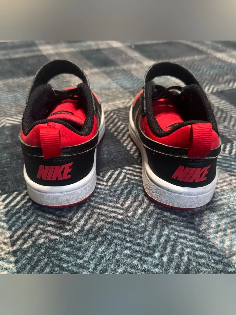 Nike Kids Red and Black Low-Top Sneakers with Hook-and-Loop Strap